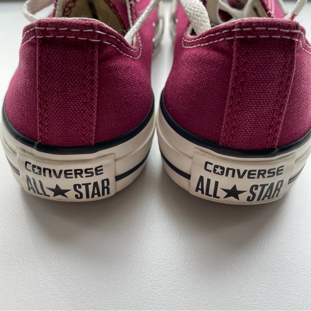 Converse Chuck Taylor All Star Unisex Low Top Burgundy Canvas Sneakers Sz W7, M5 - Picture 7 of 11